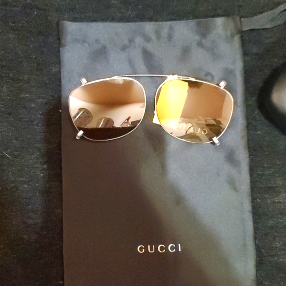 Gucci Sunglasses Clip-On with Gucci Dusty & Coastal.com Hard Case - Picture 3 of 16